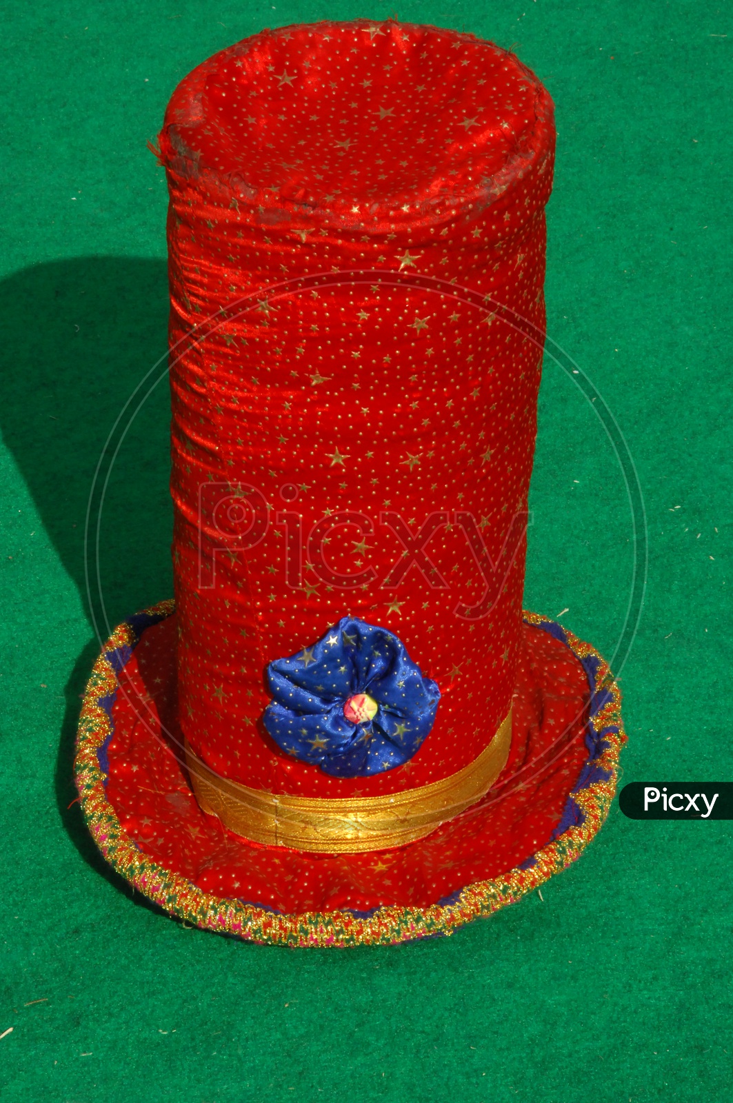 Red long Circus hat