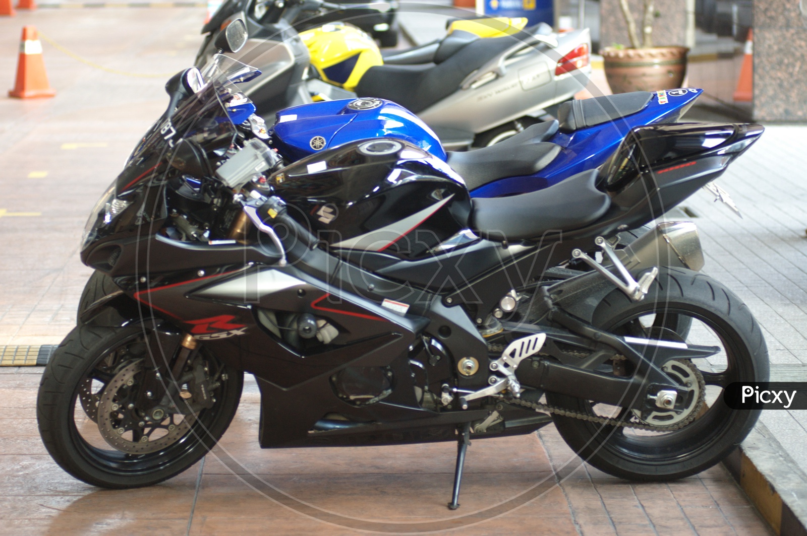 Suzuki Superbike