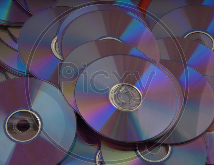Digital optical disc (DVD) or Compact disc (CD)