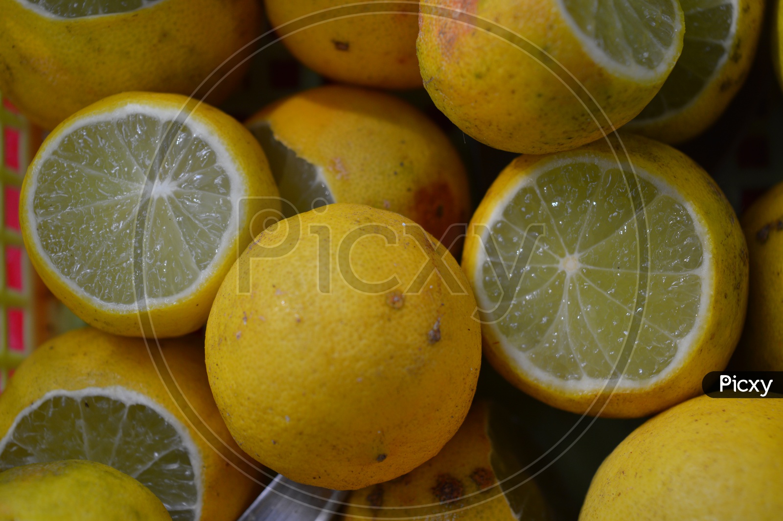 Lemons With Texture Representation