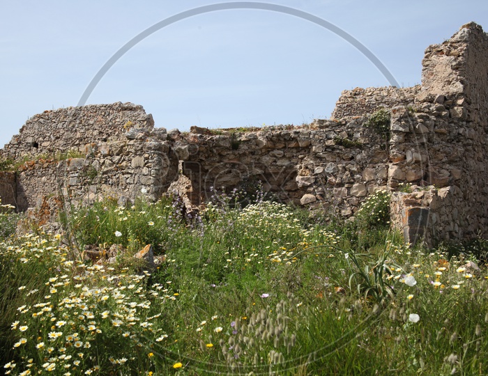 image-of-old-ruins-of-an-ancient-walls-fu493449-picxy