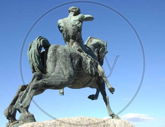 A man On a Horse Statue