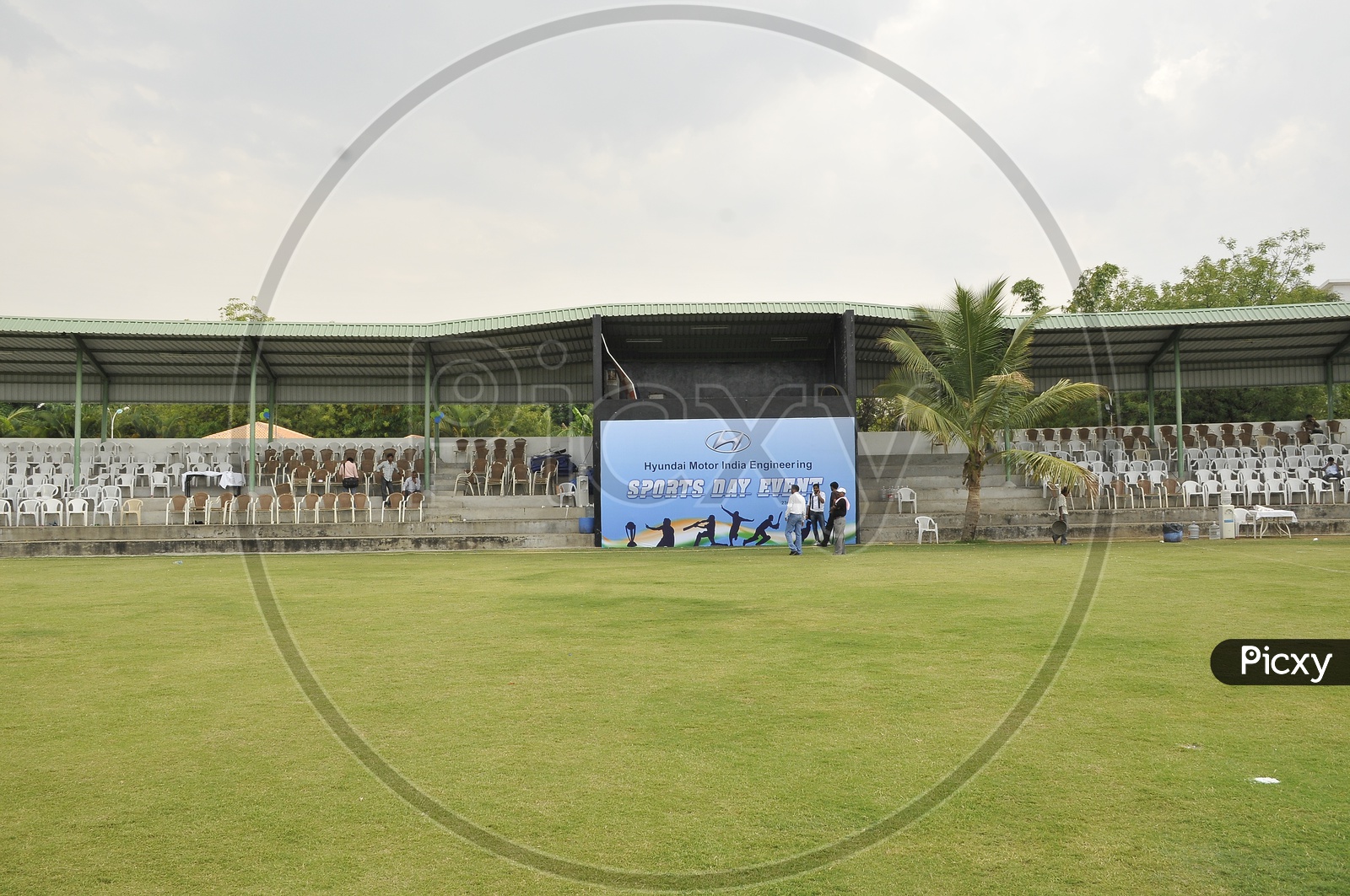 Seating arrangement of audience in a cricket ground