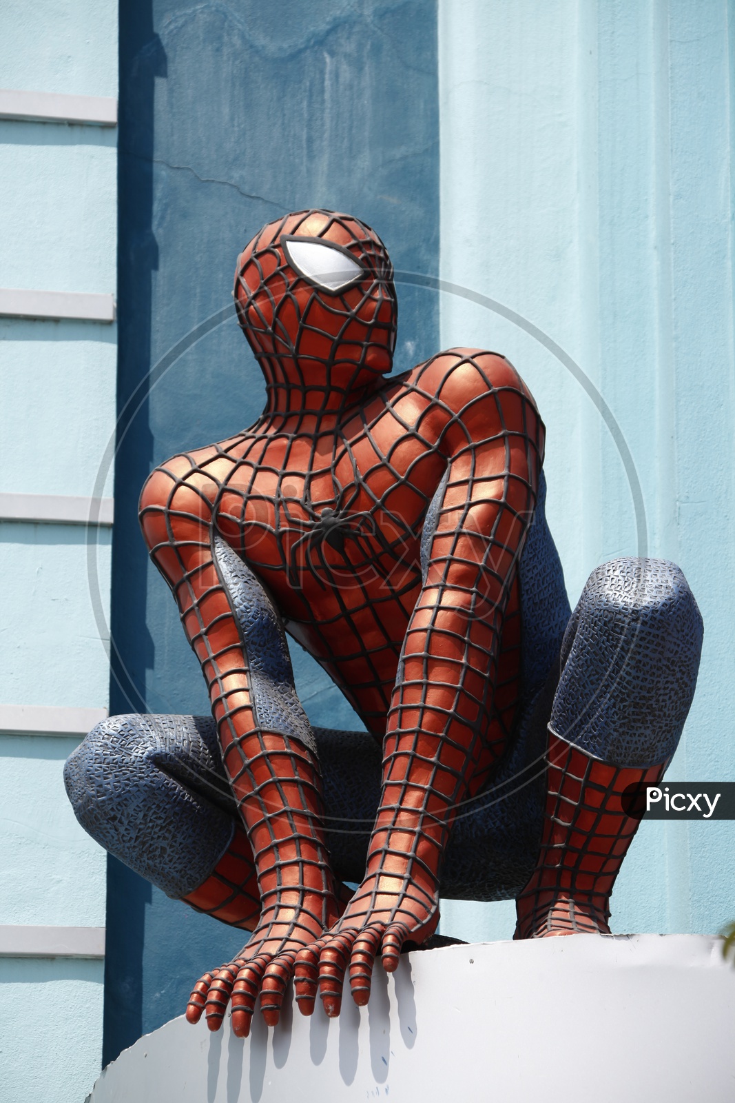Spiderman's statue