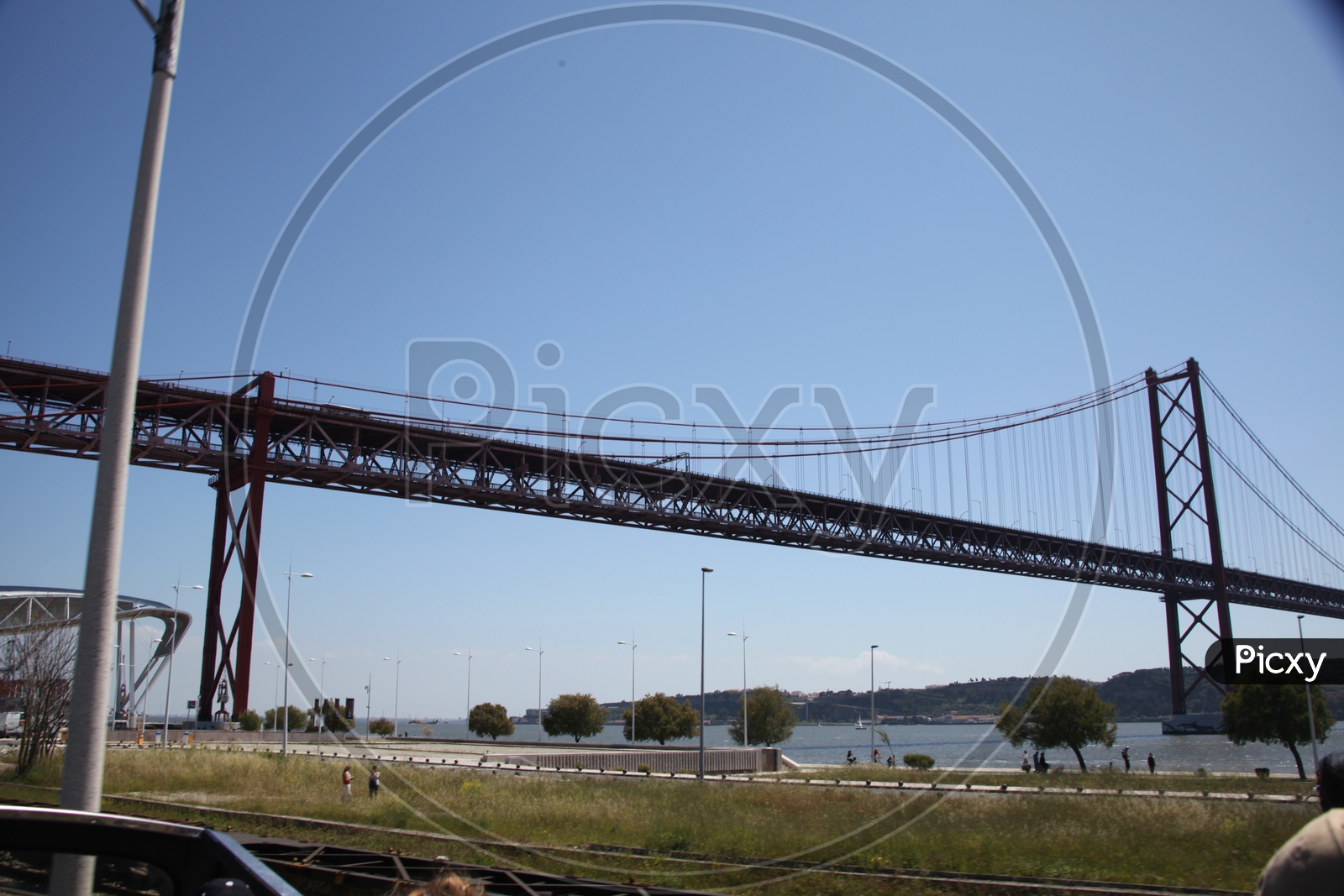 25 De Abril suspension bridge