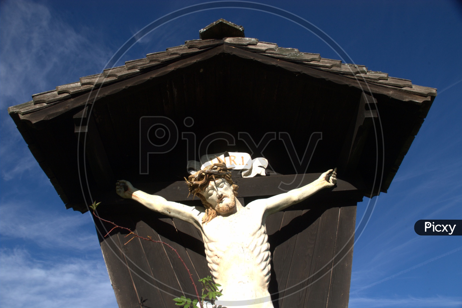 Jesus Crucification Statue