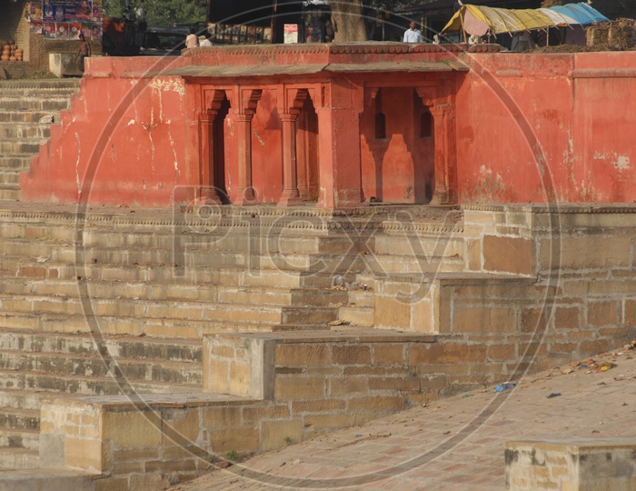 Mandapas Constructed at Hindu Temple Tanks