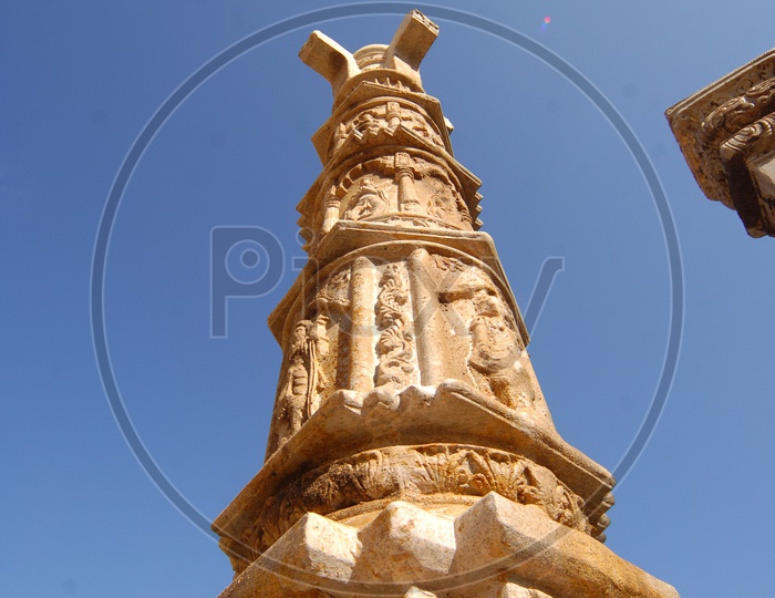 Pillar sculpture