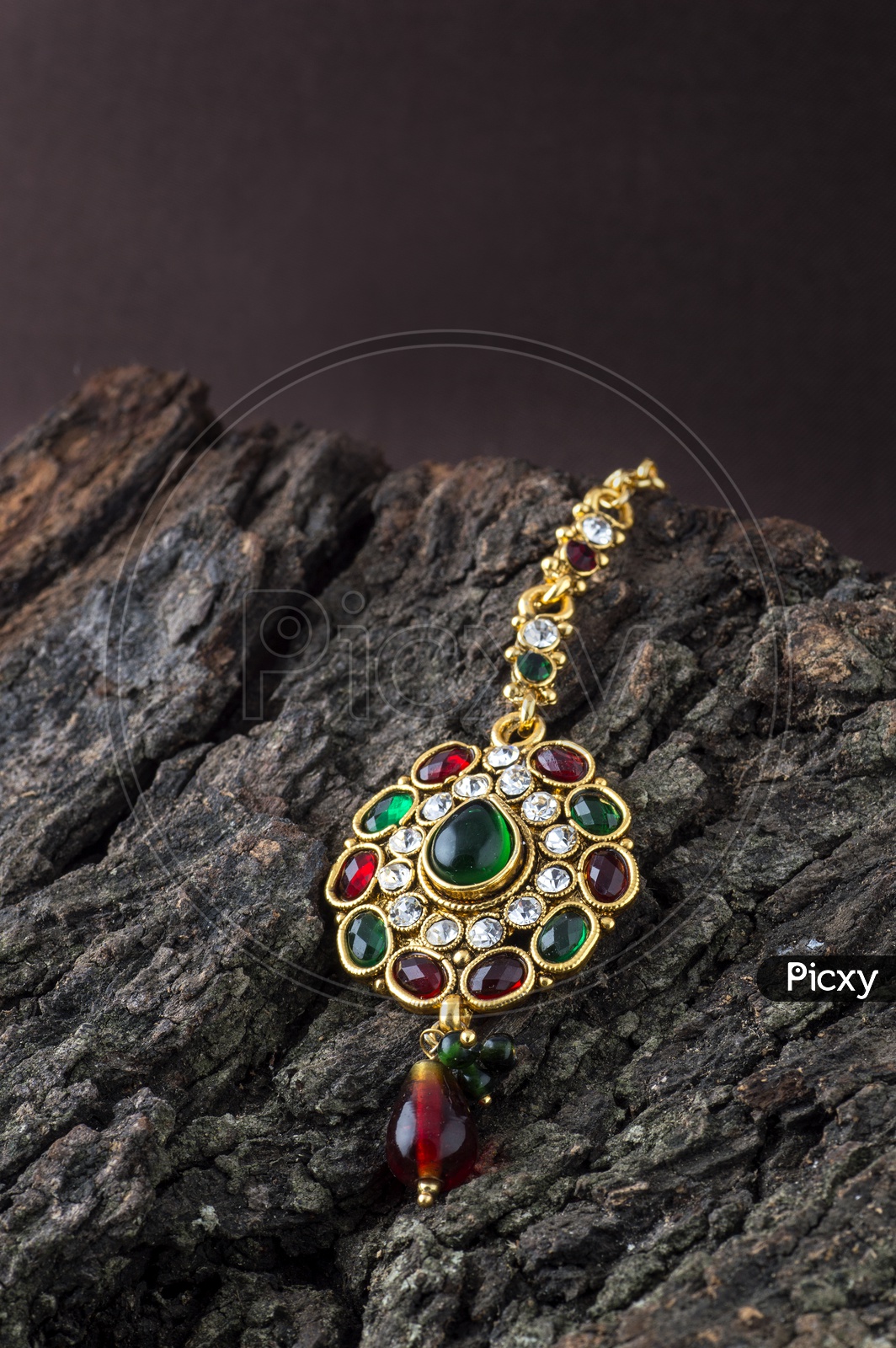 Beautiful luxury Tika. Indian Traditional Jewellery.