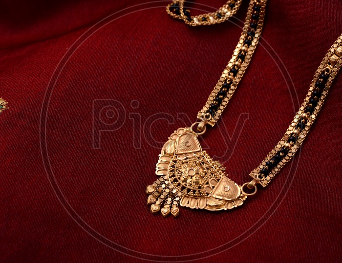 Indian Traditional Gold Jewellery