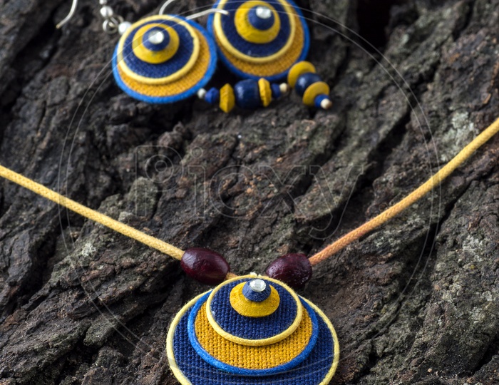 Hand crafted thread jewelry with earrings
