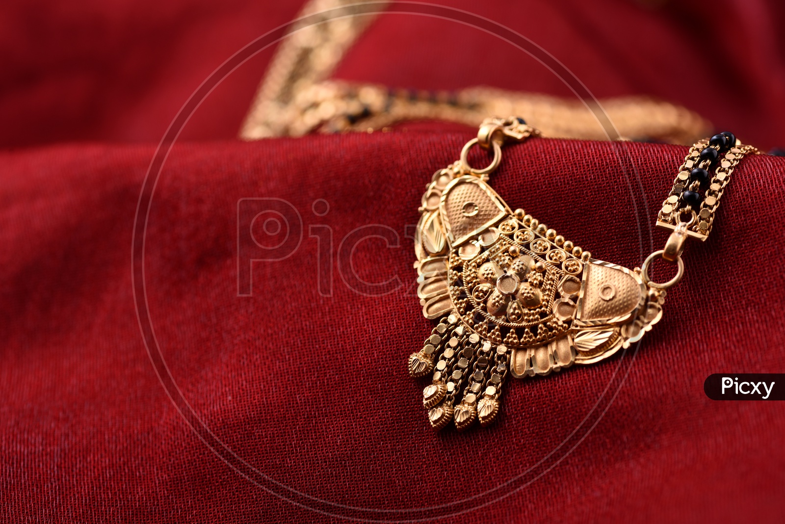 Indian Traditional Gold chain locket