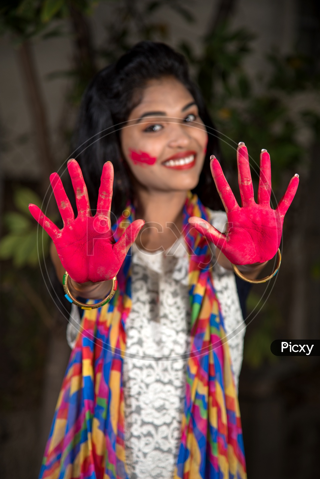 Image of Young Indian Girl showing Color Palm Celebrating Holi ...