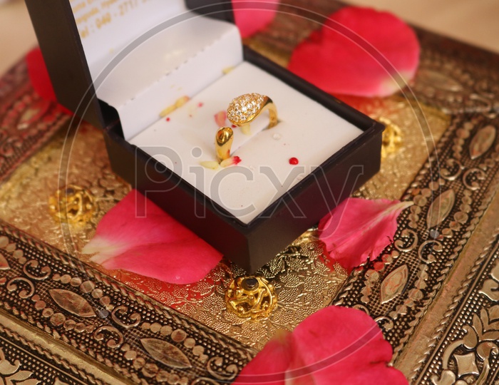 Buy South Indian Wedding Maang Tikka - Head Jewellery for Women Online at  Silvermerc | SBMT23C_249 – Silvermerc Designs