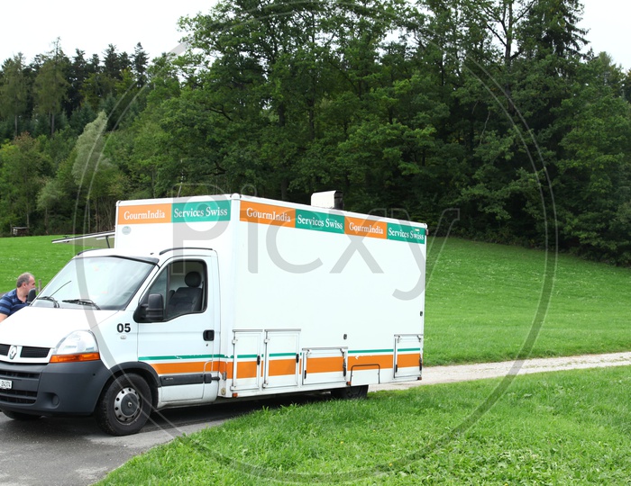 Catering Service Vehicle Of Gourm India  in Swiss
