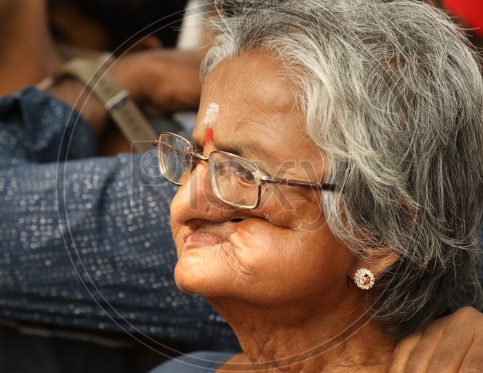 image-of-an-old-woman-after-mouth-cancer-surgery-fx397604-picxy