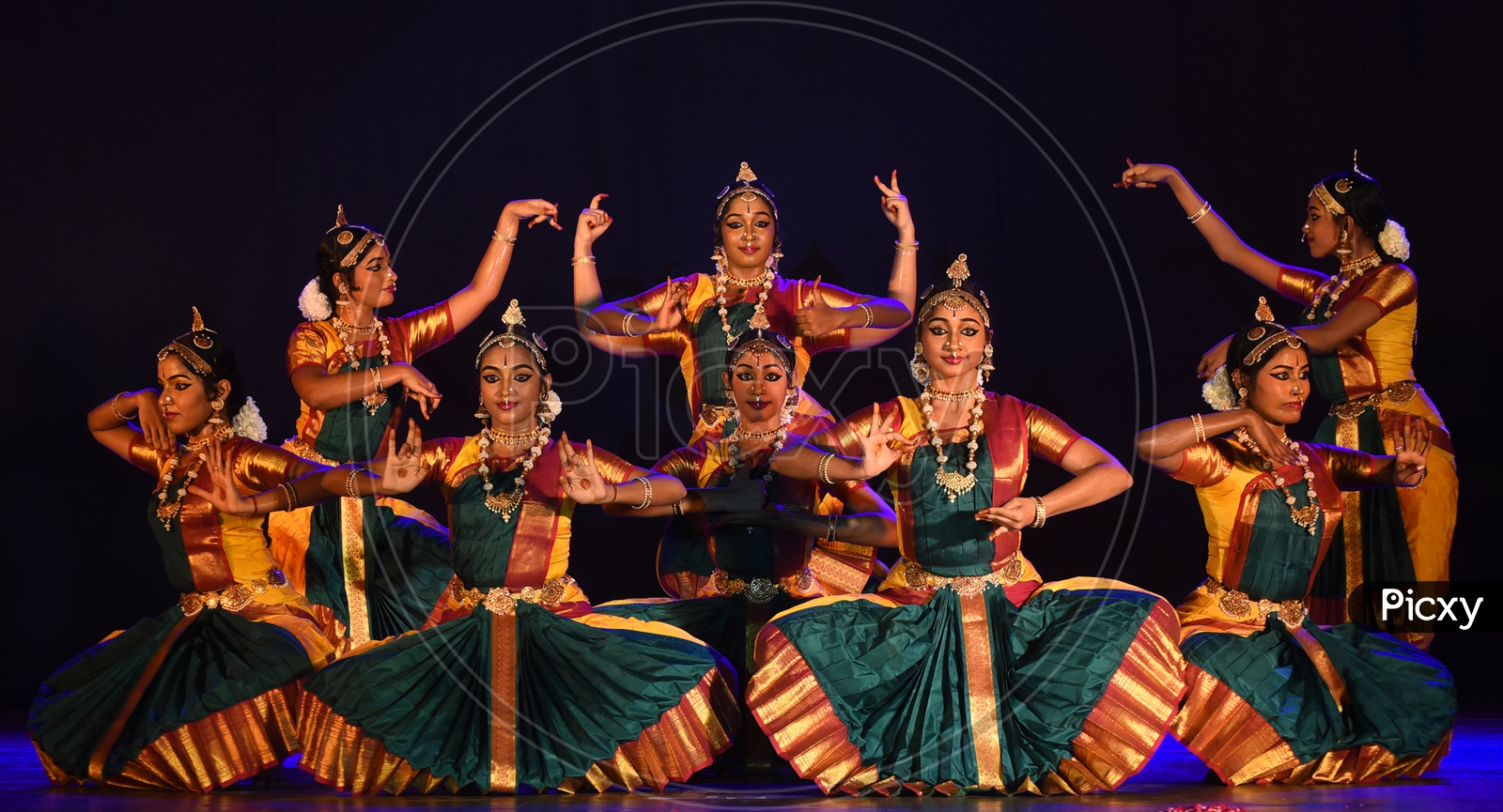 Semi Classical Dance at best price in Surat | ID: 9703774862