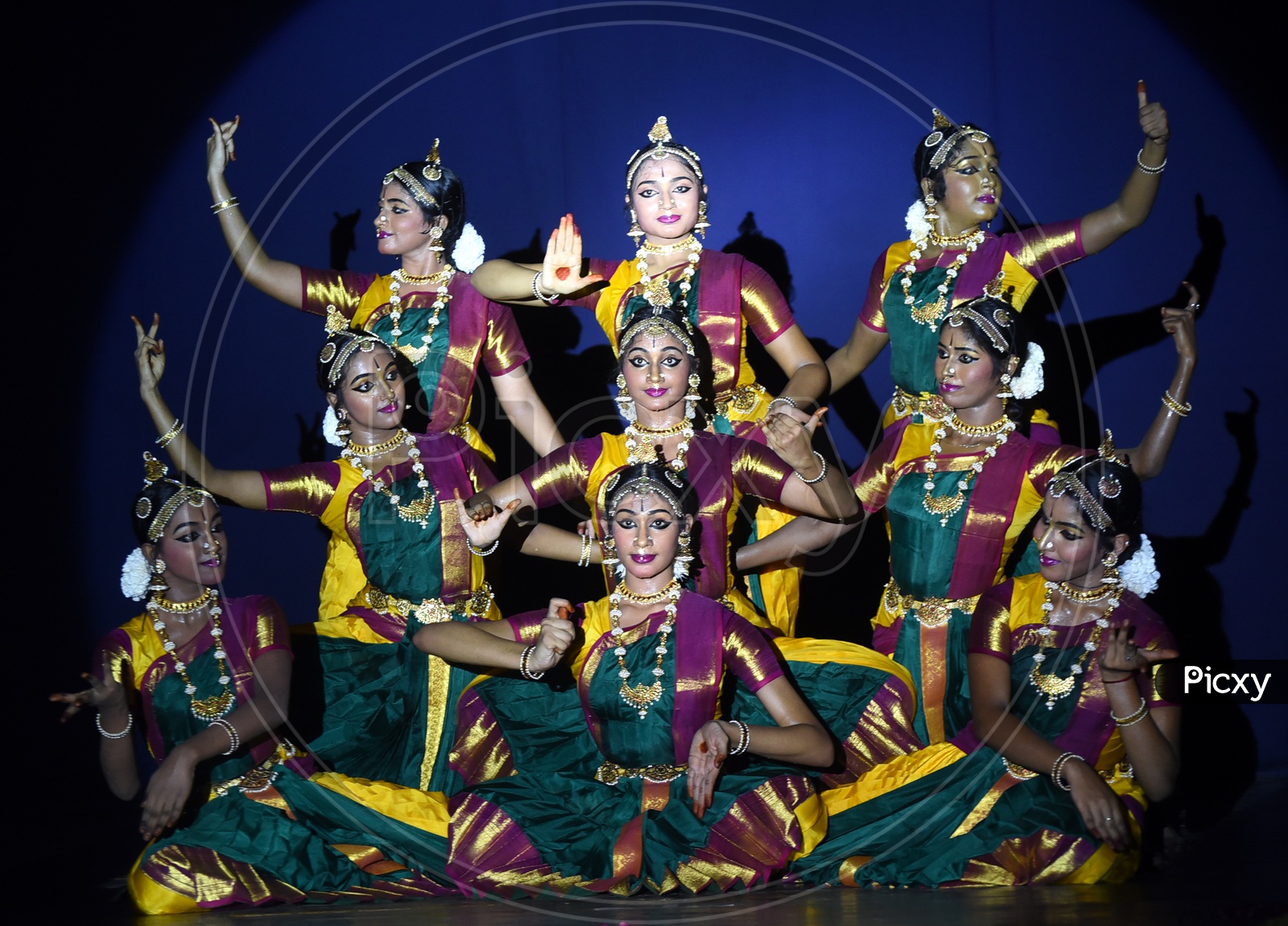 bharatnatyam | Bharatnatyam dancer of Sri Devi Nrithyalaya -… | Flickr