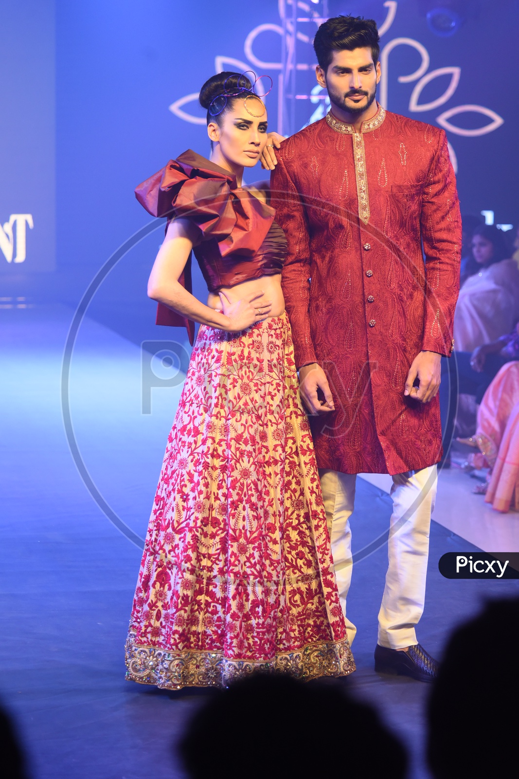 Sushmita sen/ ramp walk/ saree/ | Fashion, Indian fashion show, Indian  bridal outfits