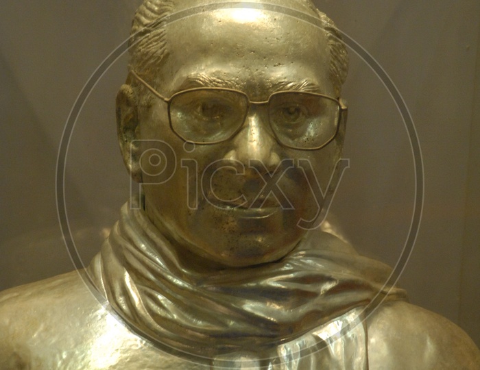ANR , Akkineni Nageshwara Rao Gold Statue