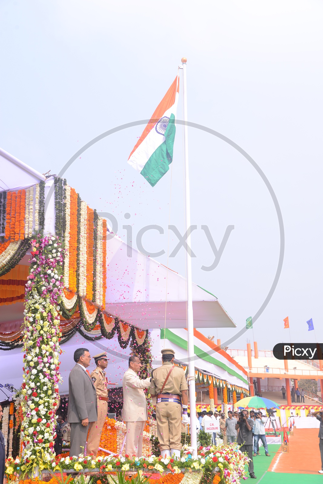 Governor ESL Narasimhan  Hoisting The Indian National Flag at Republic Day Celebrations  in  Vijayawada