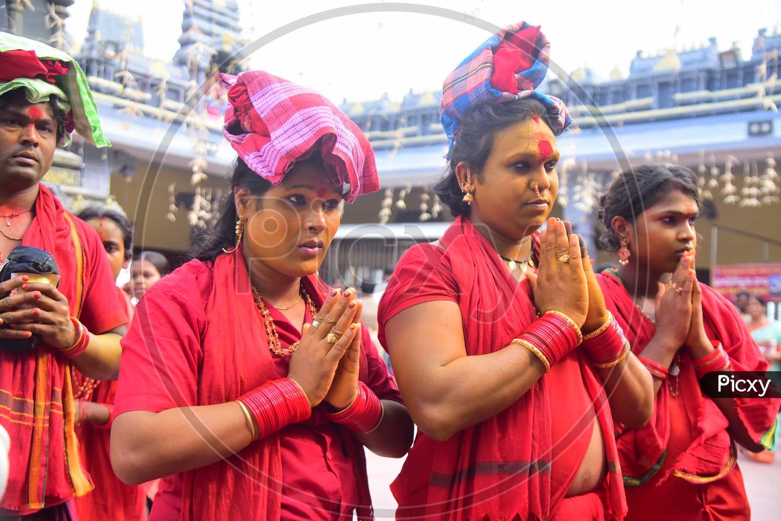 Ladies Wearing Bhavani Mala And Carrying irumudi on Heads