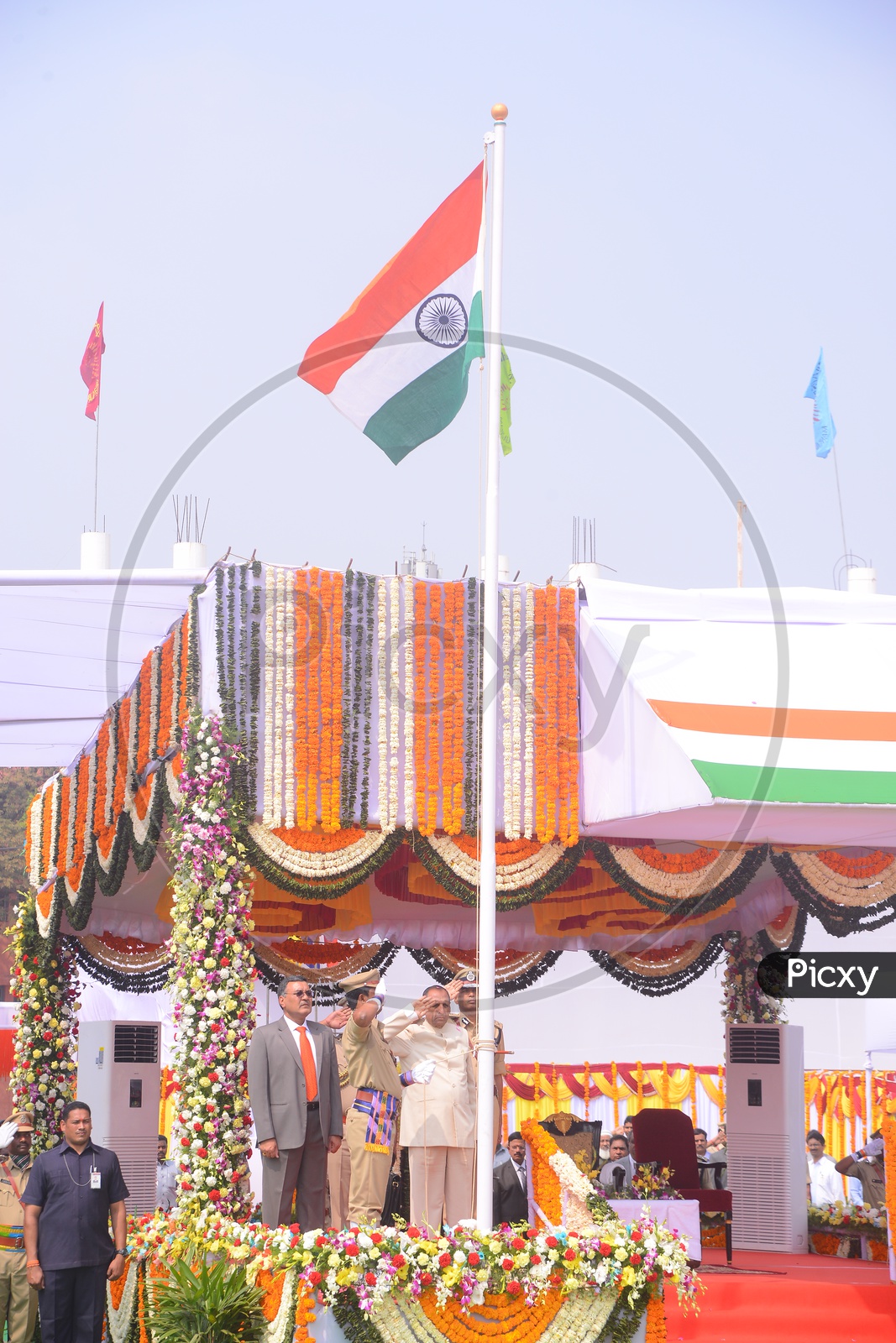 Image of Governor ESI Narasimhan Hoisting The Indian National Flag at
