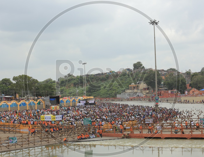 The crowd gathering at Nashik Khumb Mela, 2015