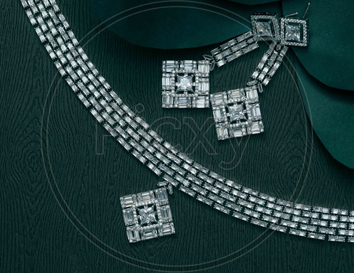 Designer choker necklace set with white stones
