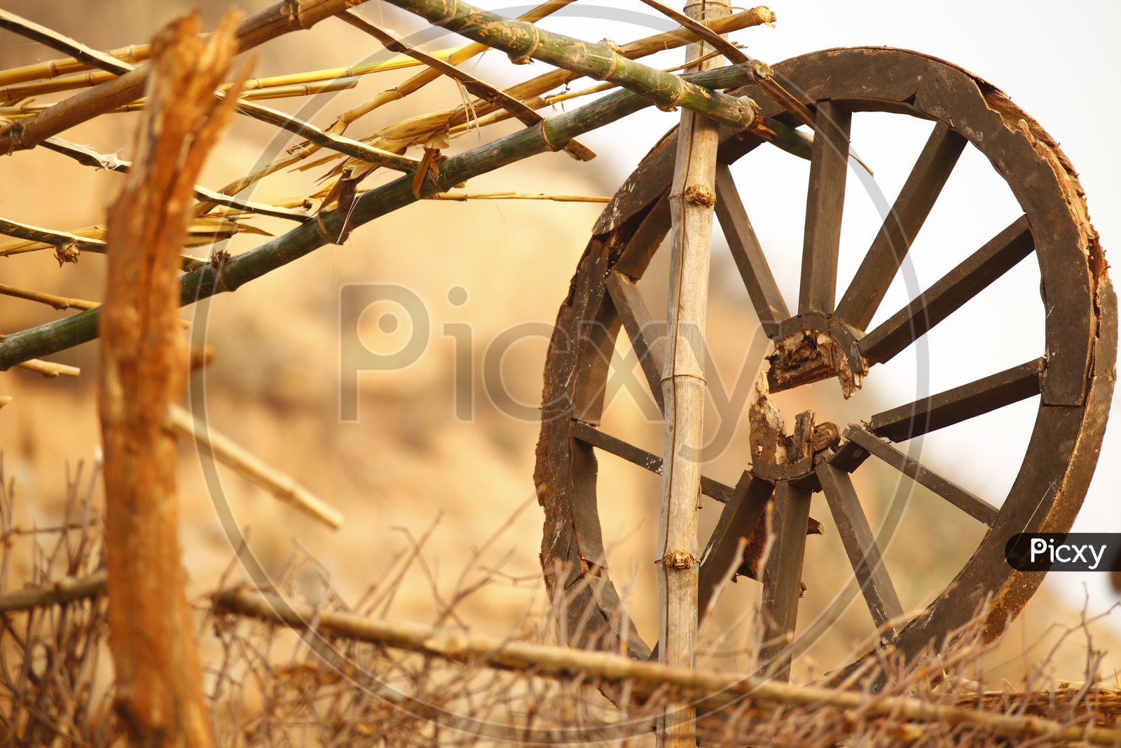 Broken wood wheel