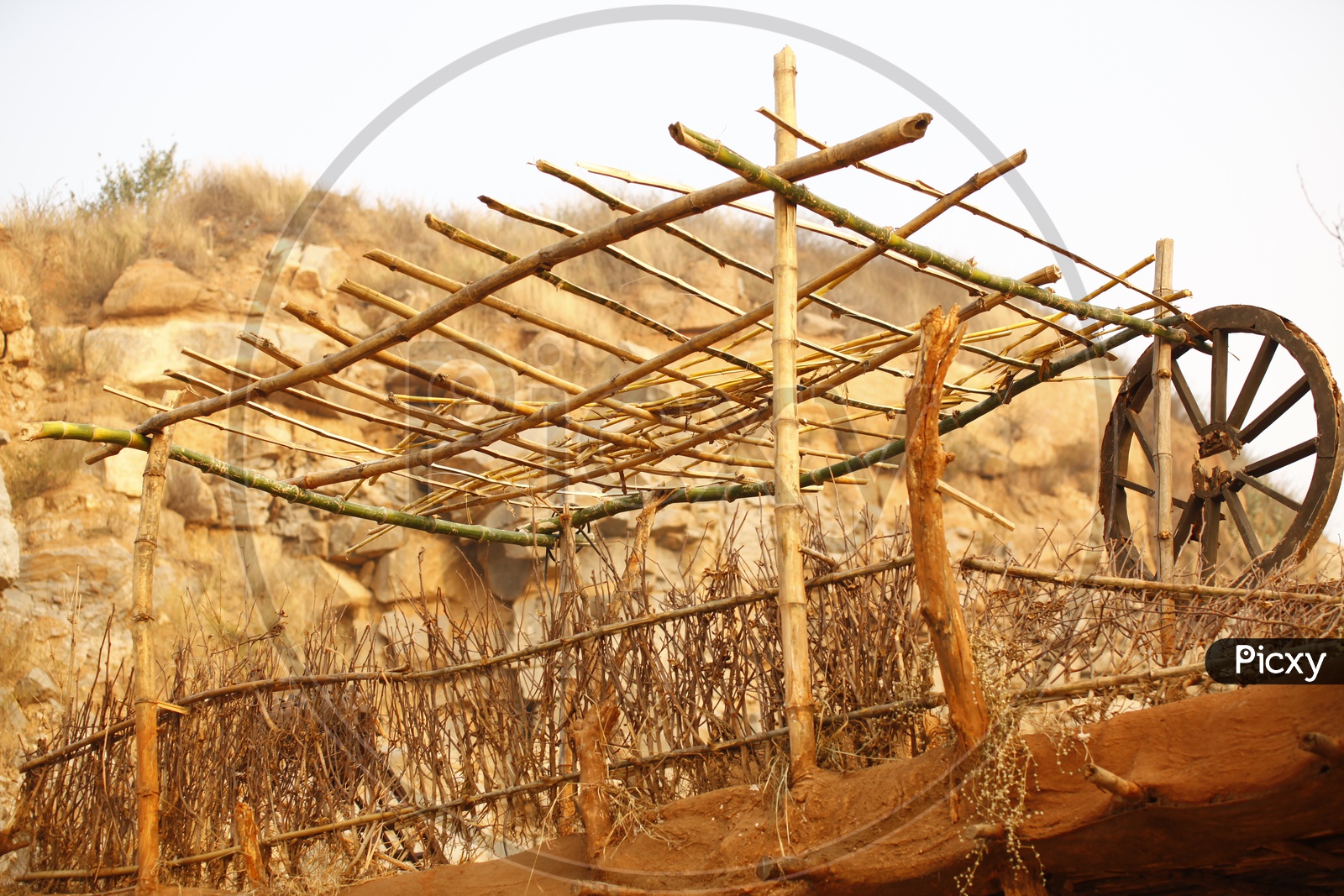 Roof structure using bamboo poles
