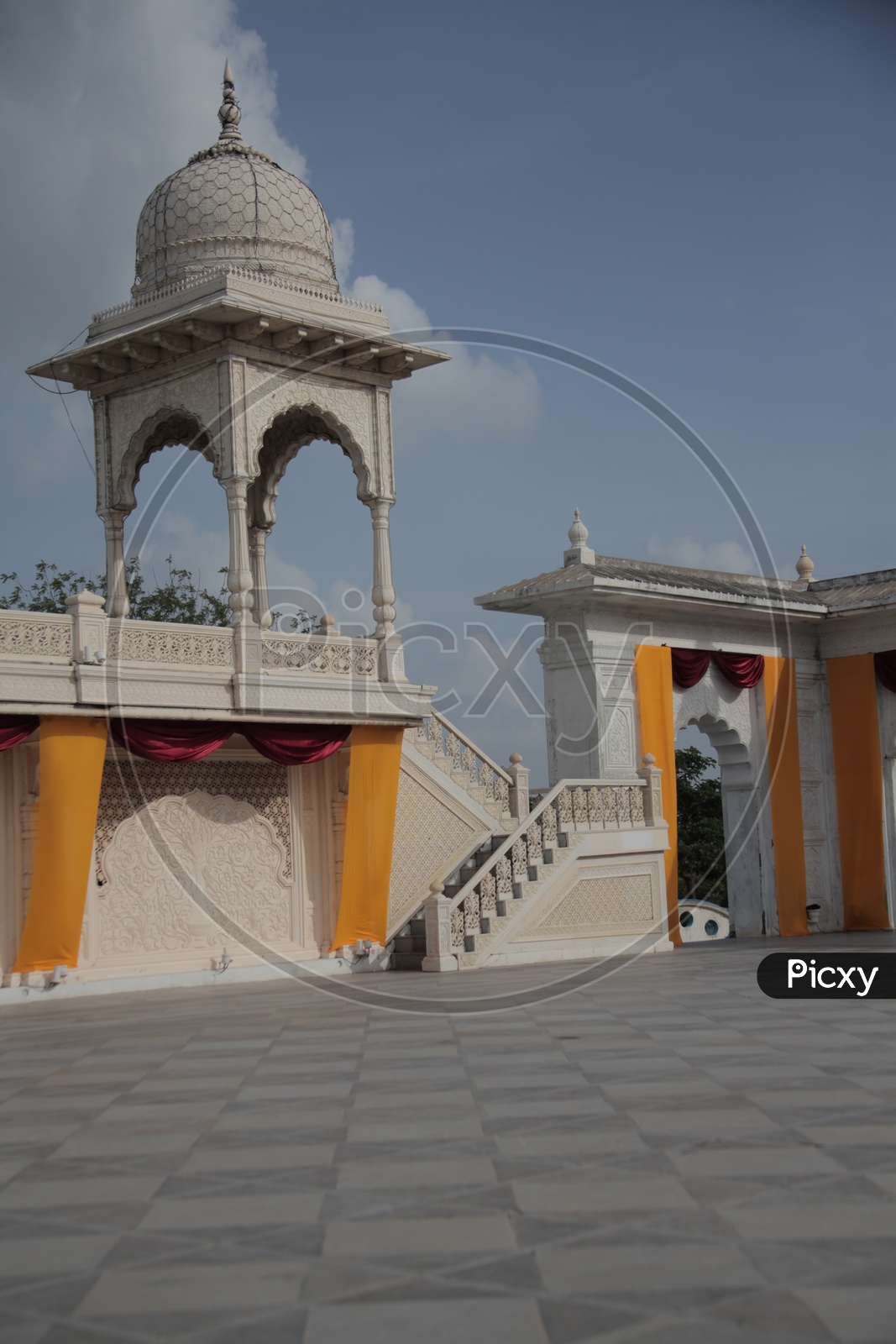 Architecture of a Mughal garden in Ramoji film city