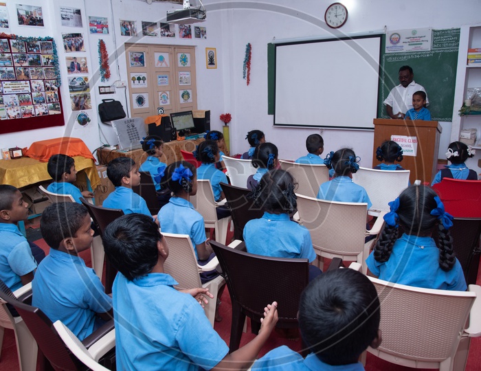 Primary government school students in a digital classroom