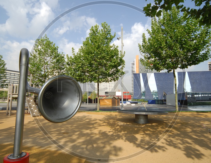 Sound horn in a play area