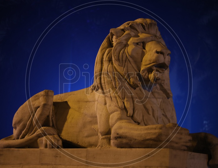 Lion Statue At  the Entrance Of Victoria Memorial
