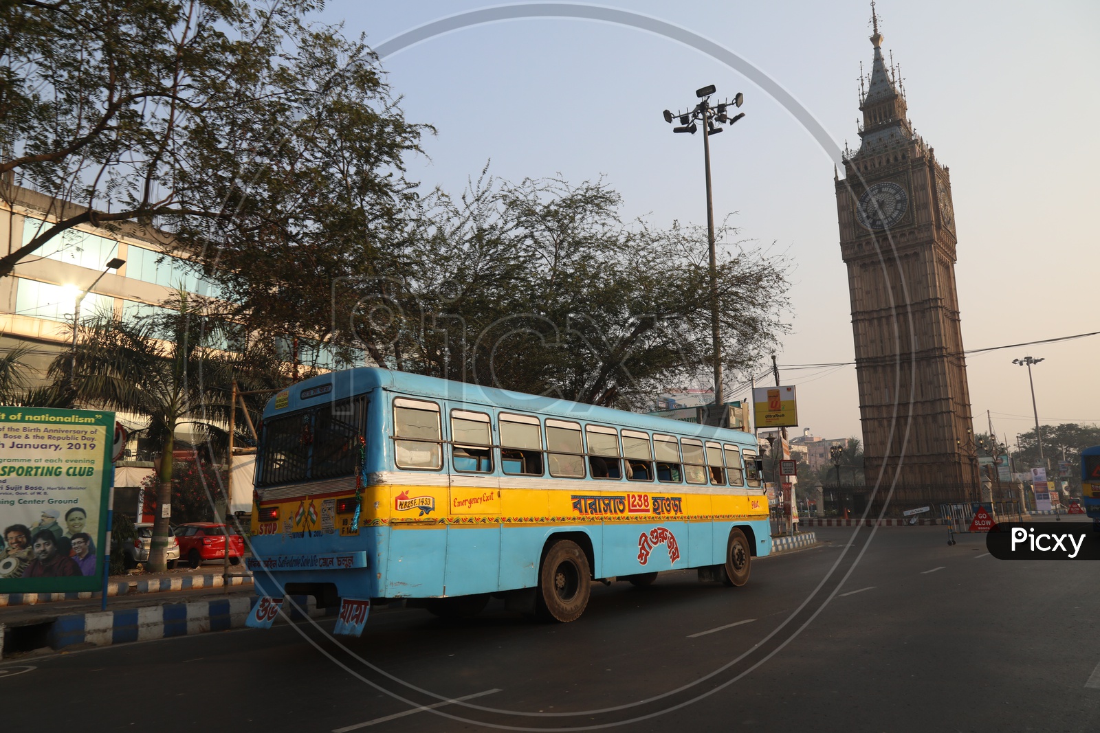 Kolkata Local Buses On the roads Of Kolkata