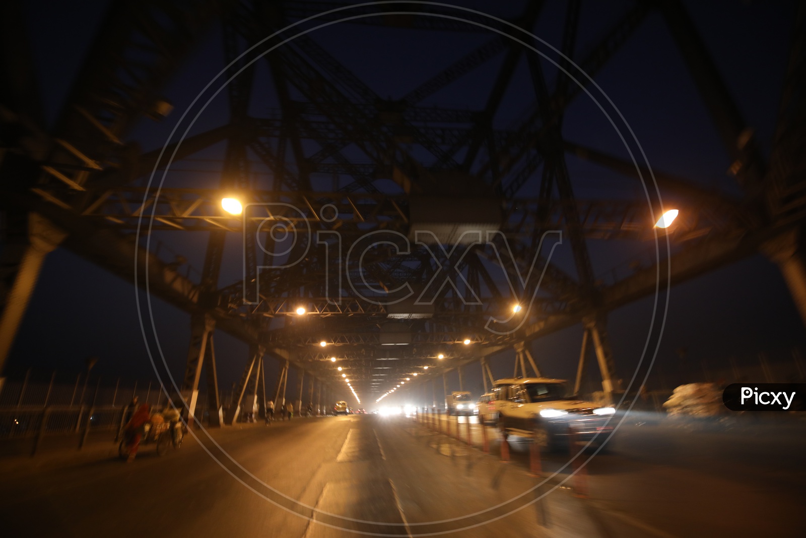 Vehicles Commuting On Howrah Bridge at  Night Time