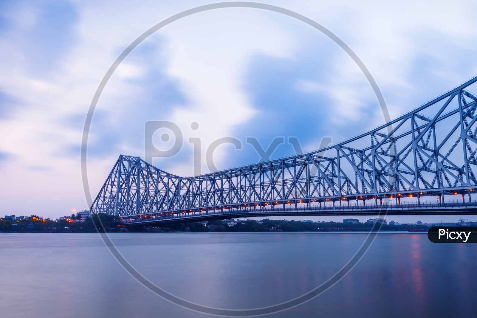 Howrah bridge on river ganga in West bengal