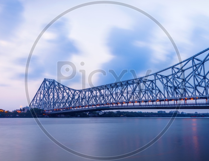 Howrah bridge on river ganga in West bengal