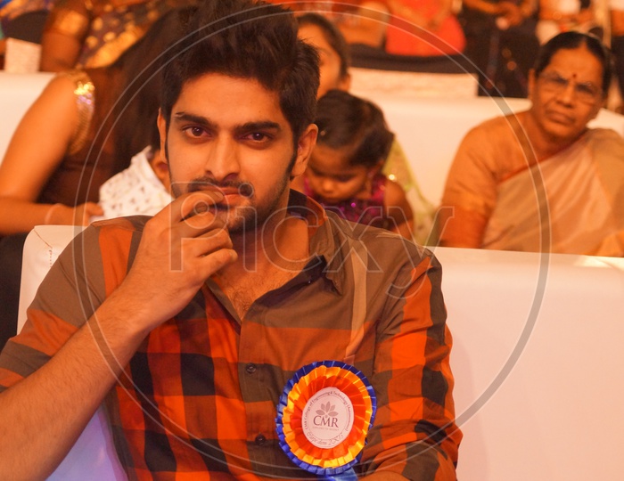 Image Of Actor Naga Shaurya Posing For Selfie With Girl Fans Cf Picxy