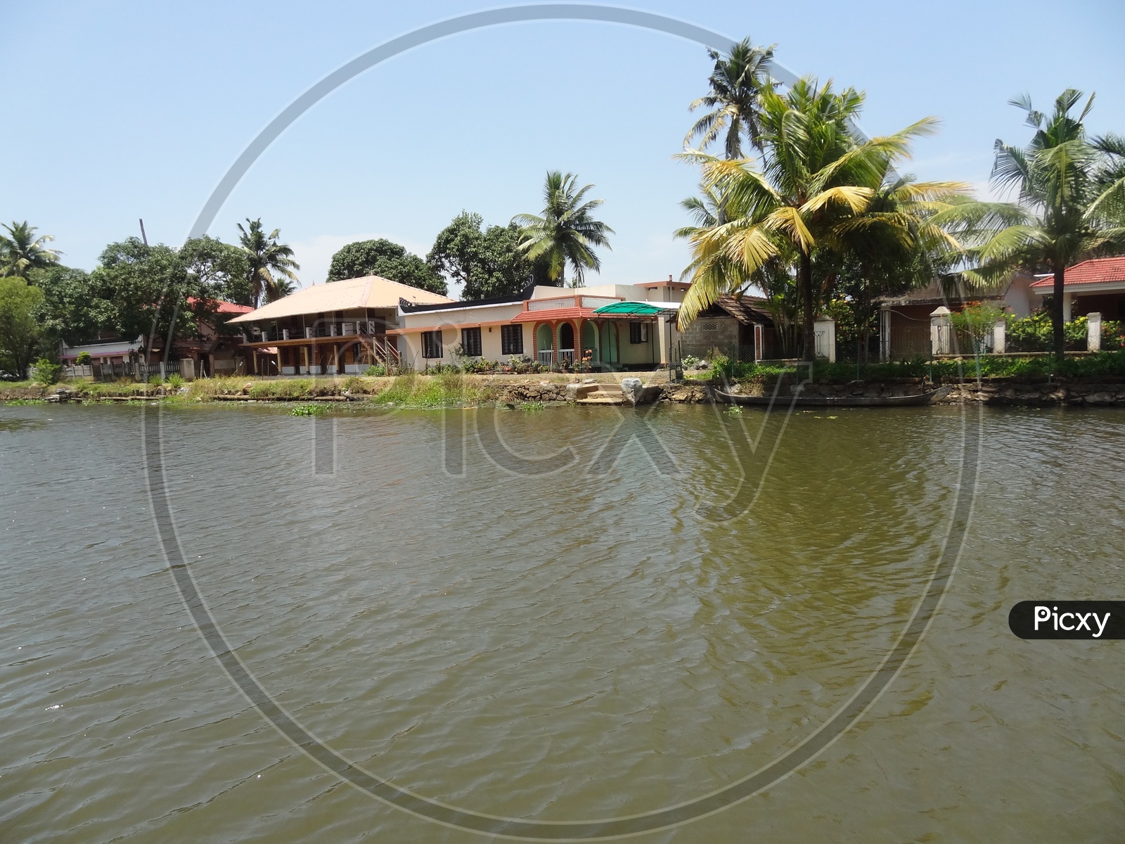 Houses alongside the Kerala backwaters
