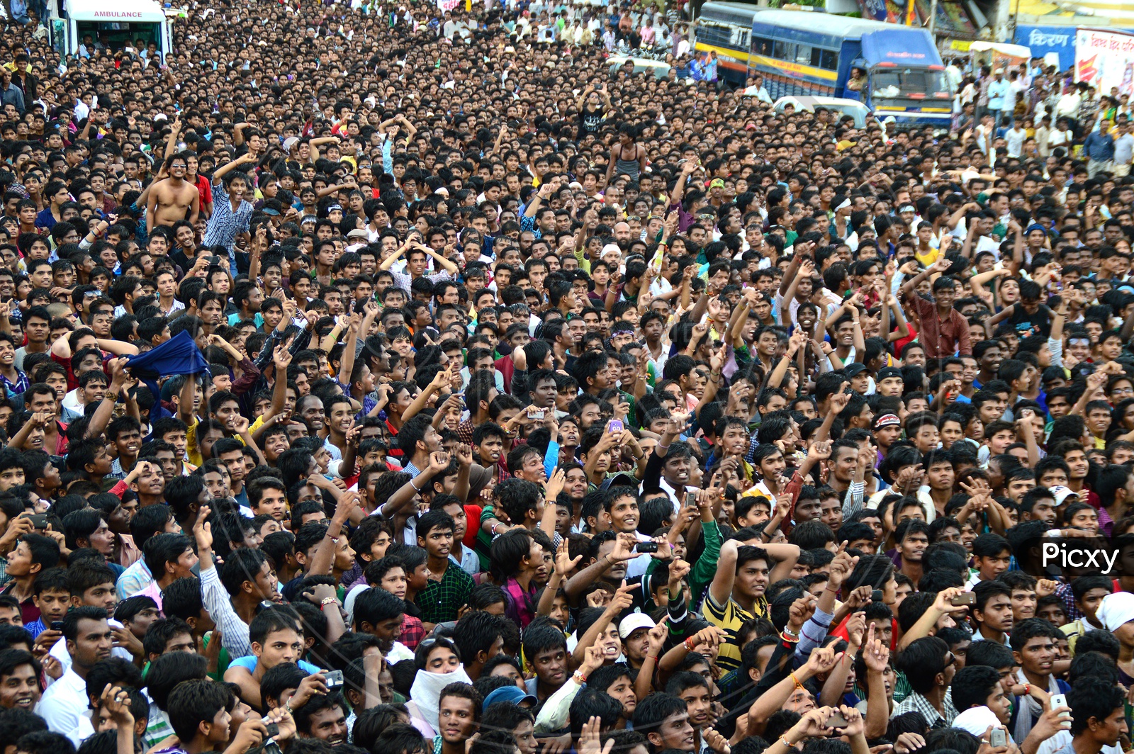 Image Of Crowd Of Young People Celebrating 'Govinda' At Dahi Handi ...