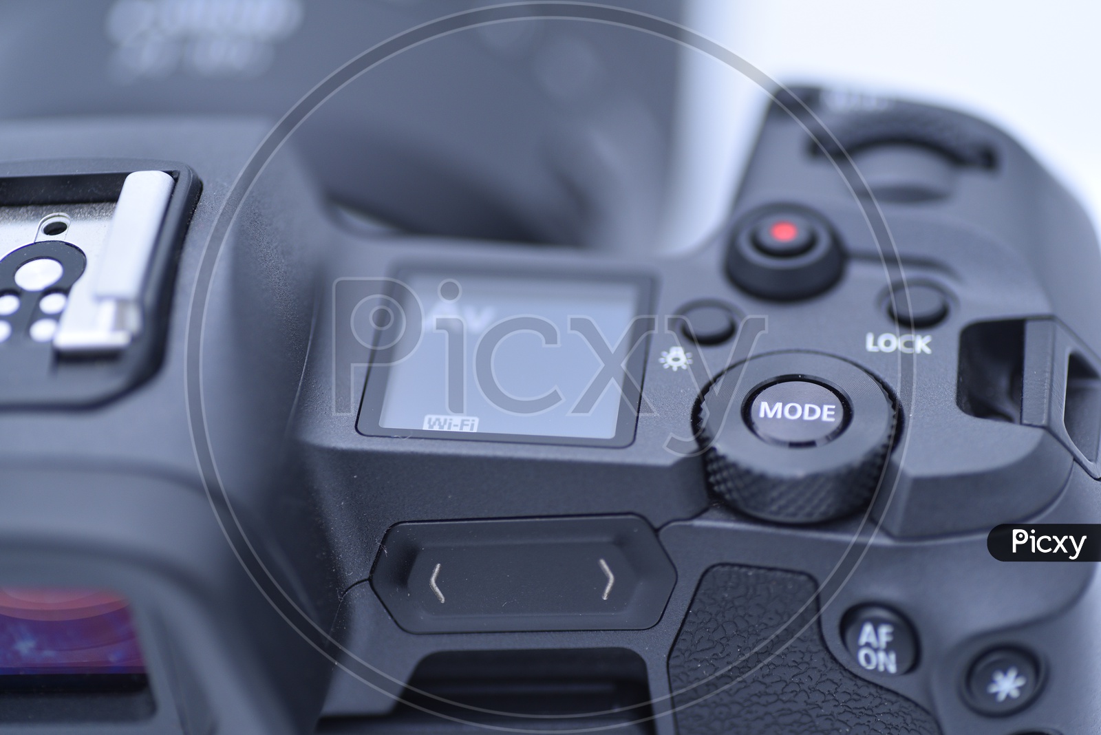 Control Buttons In a DSLR Camera