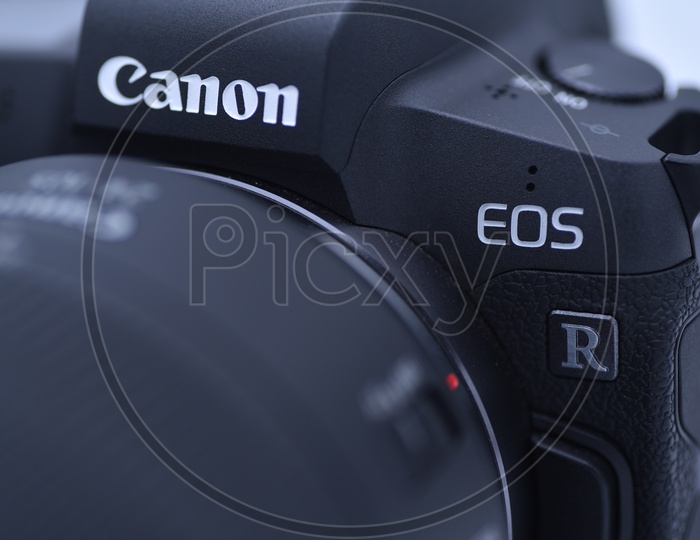 Cannon EOS R DSLR Camera