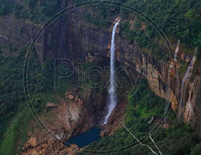 Nohkalikai Falls in cherrapunjee.