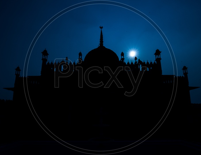 Silhouette of a Mughal architecture