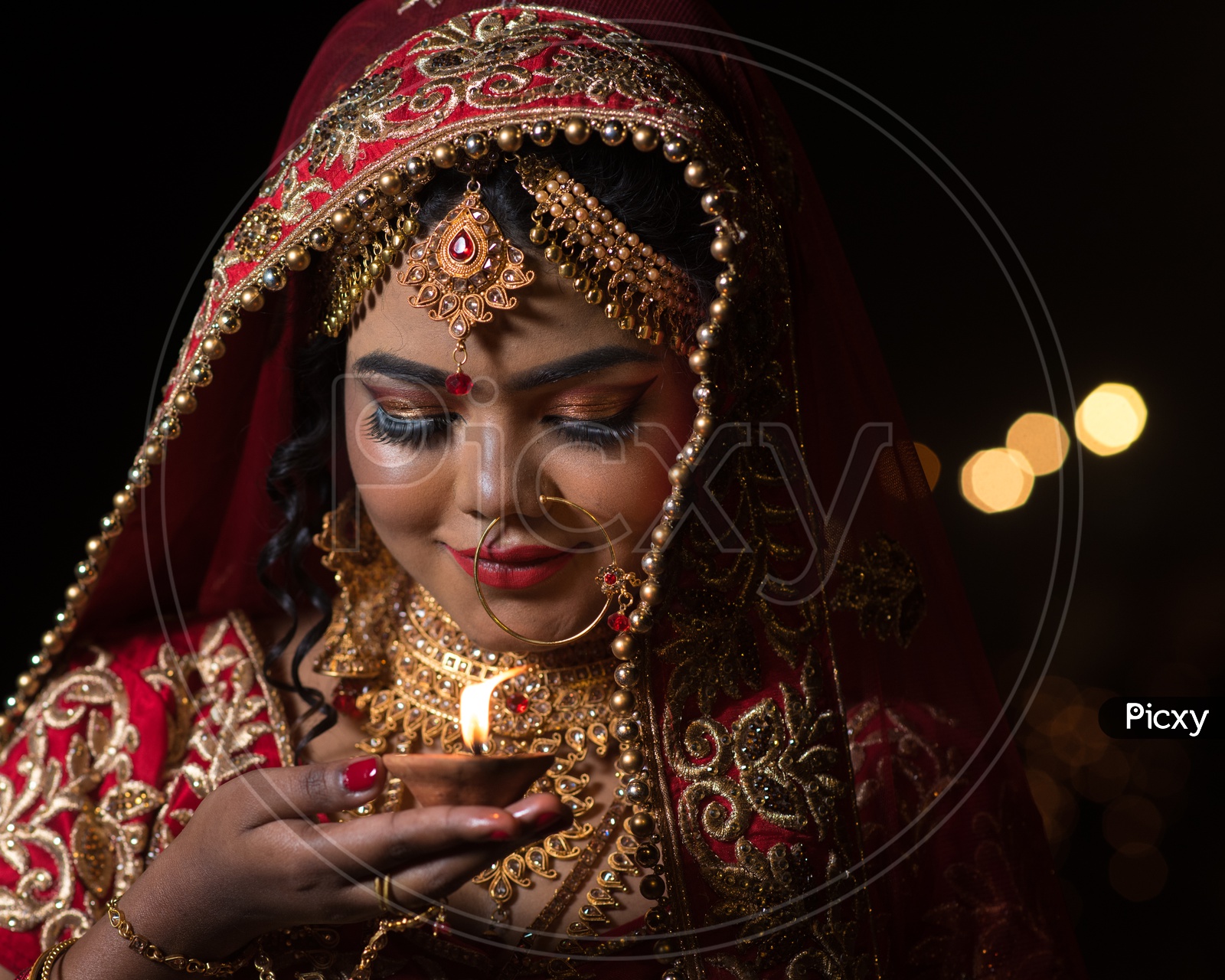25+ Latest Instagram-worth Haldi Poses for Brides