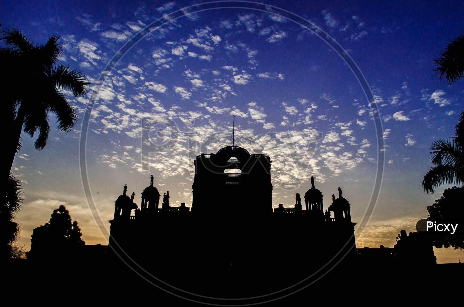Silhouette Of Rumi  Darwaza