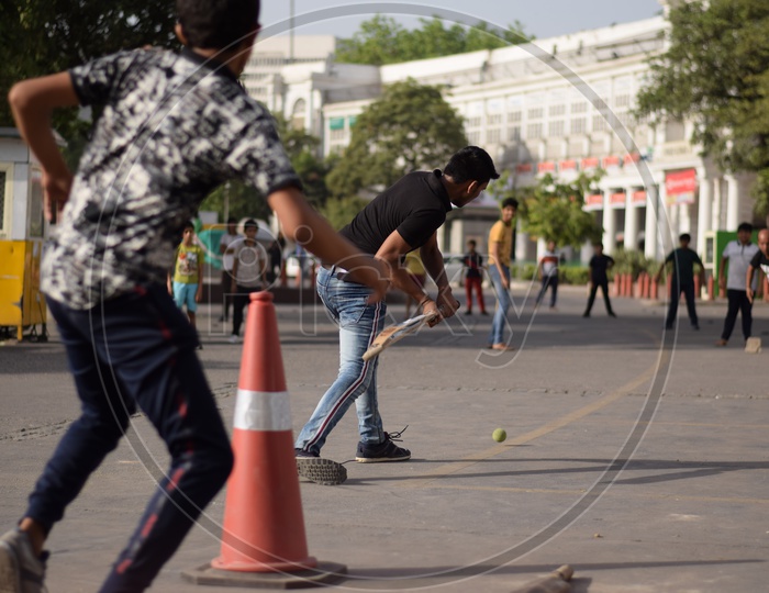 Street Cricket at CP Delhi