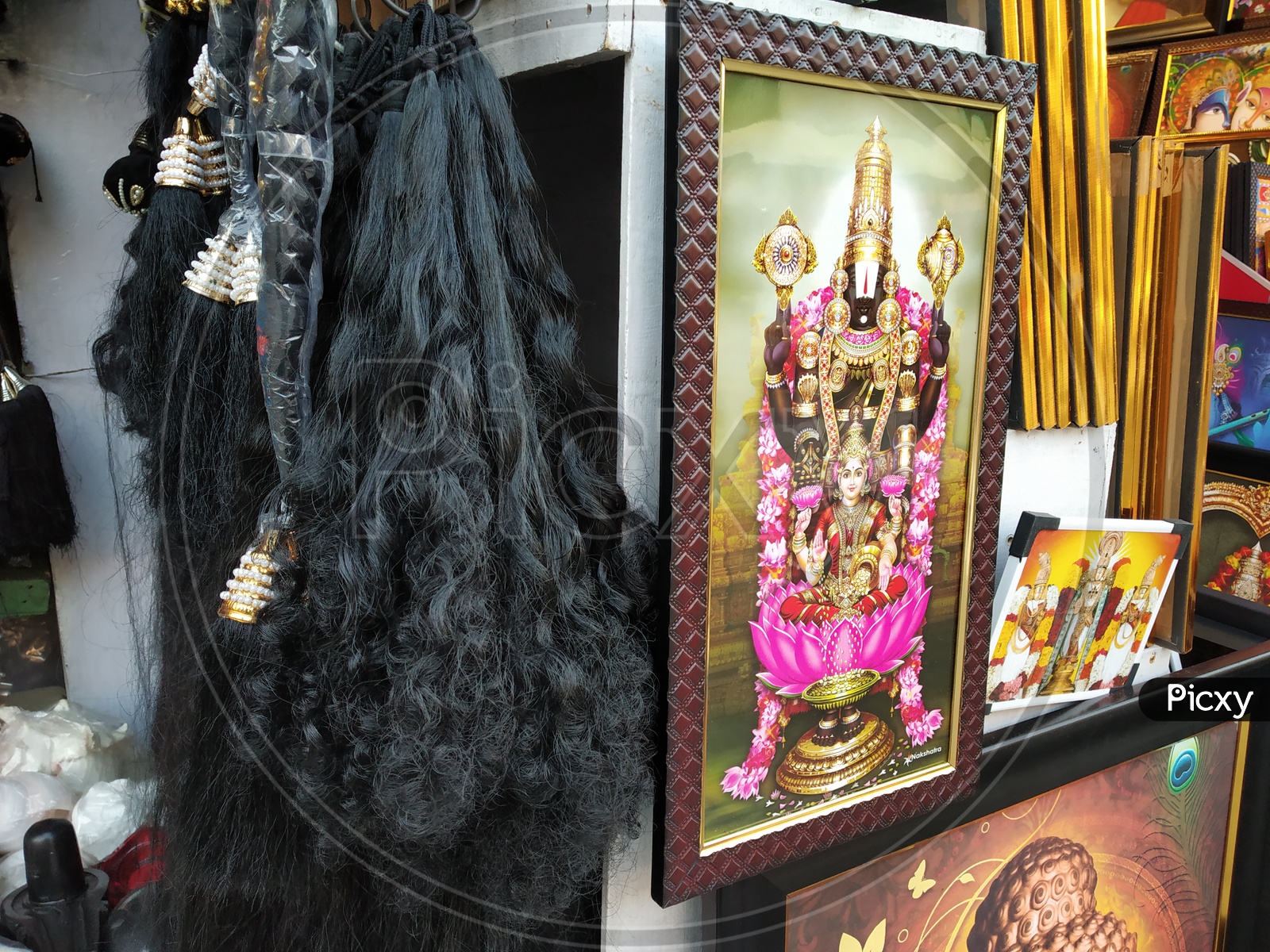 Hair Extension or False Hair Extension or Nylon  Hair Extension  Selling in Shops